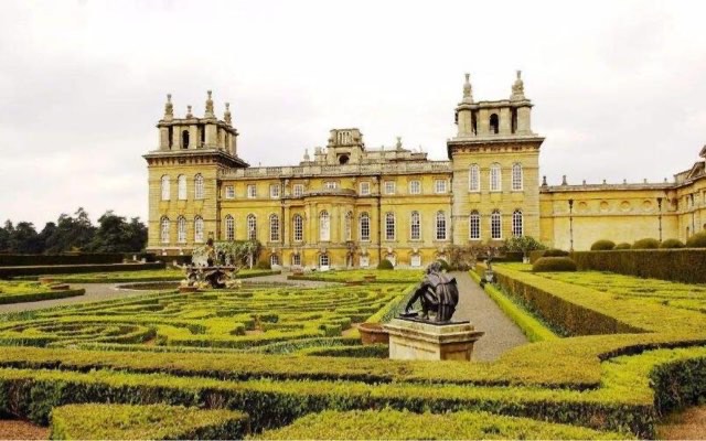 网络图片(侵删) 网络图片(侵删)