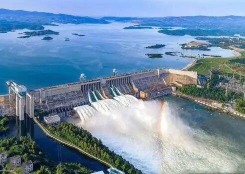 网络图片(侵删) 网络图片(侵删)