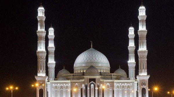 网络图片(侵删) 网络图片(侵删)