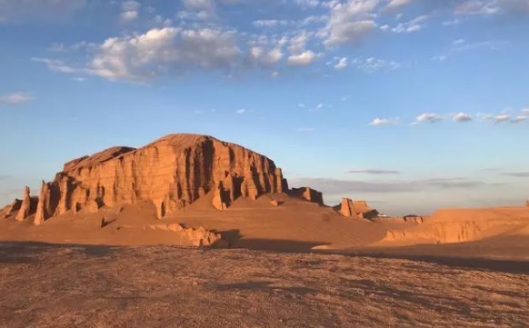 网络图片(侵删) 网络图片(侵删)