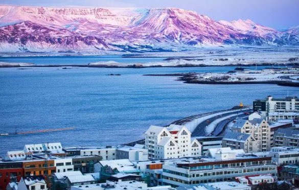 网络图片(侵删) 网络图片(侵删)