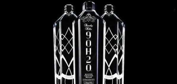 网络图片(侵删) 网络图片(侵删)