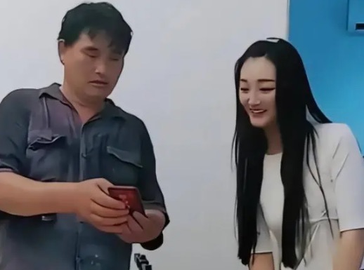 网络图片(侵删) 网络图片(侵删)