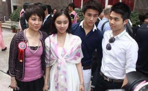 网络图片(侵删) 网络图片(侵删)