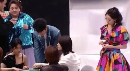 网络图片(侵删) 网络图片(侵删)