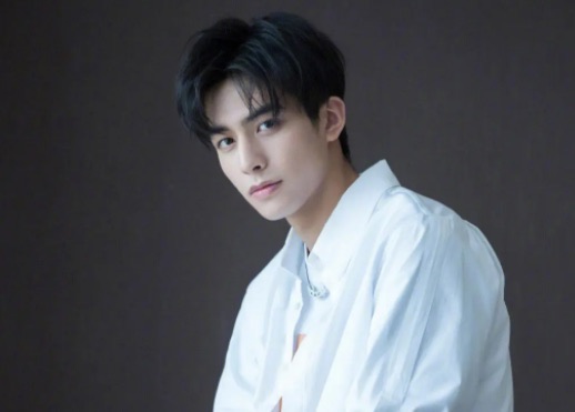 网络图片(侵删) 网络图片(侵删)