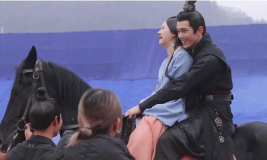 网络图片(侵删) 网络图片(侵删)