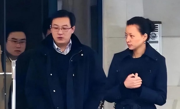 网络图片(侵删) 网络图片(侵删)