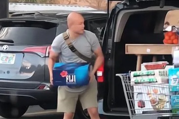 网络图片(侵删) 网络图片(侵删)