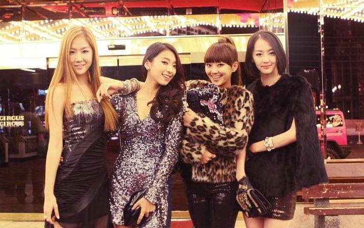 网络图片(侵删) 网络图片(侵删)