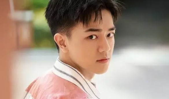 网络图片(侵删) 网络图片(侵删)