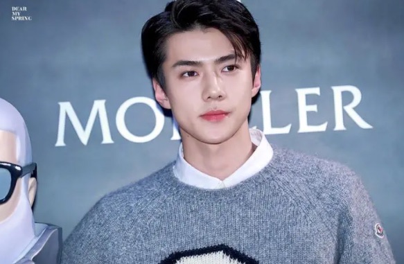 网络图片(侵删) 网络图片(侵删)