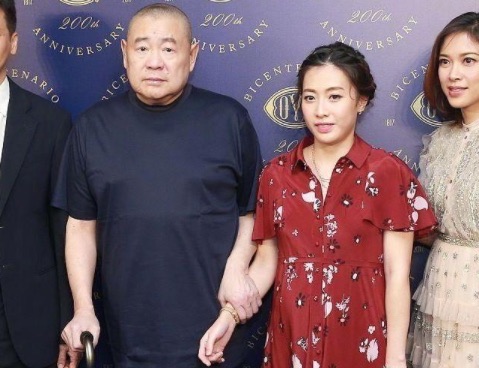 网络图片(侵删) 网络图片(侵删)