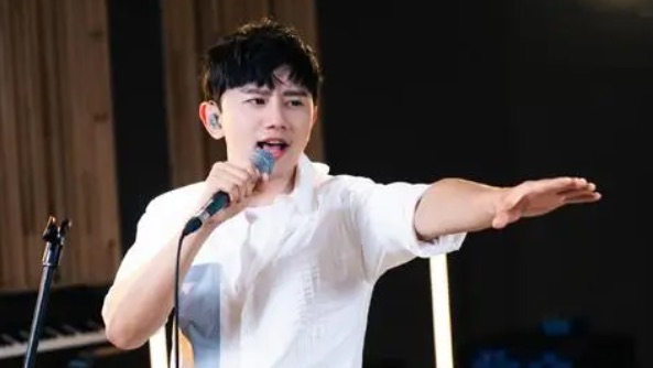 网络图片(侵删) 网络图片(侵删)