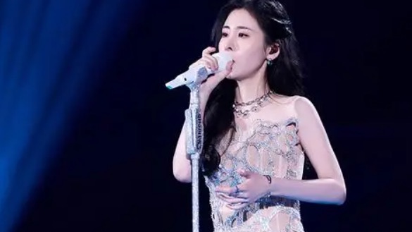 网络图片(侵删) 网络图片(侵删)