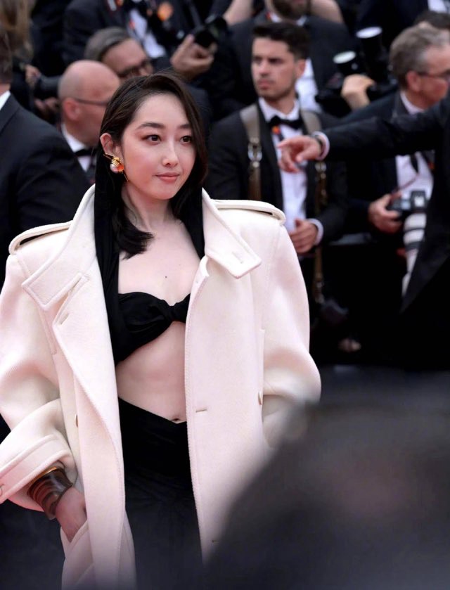 网络图片(侵删) 网络图片(侵删)