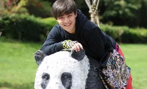 网络图片(侵删) 网络图片(侵删)