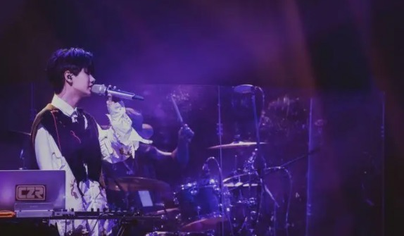 网络图片(侵删) 网络图片(侵删)