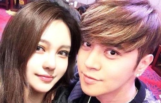 网络图片(侵删) 网络图片(侵删)