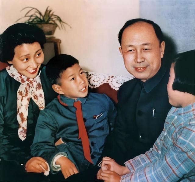 网络图片(侵删) 网络图片(侵删)