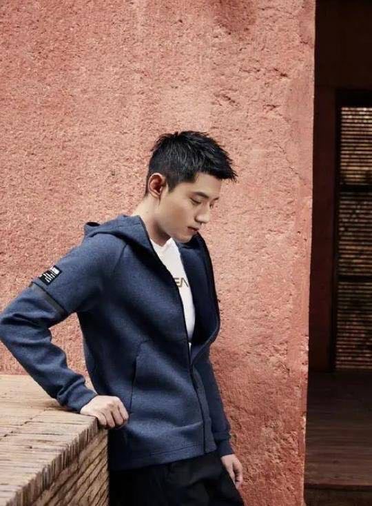 网络图片(侵删) 网络图片(侵删)