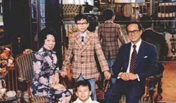 网络图片(侵删) 网络图片(侵删)