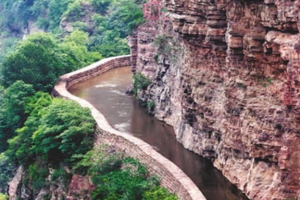 网络图片(侵删) 网络图片(侵删)