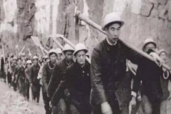 网络图片(侵删) 网络图片(侵删)