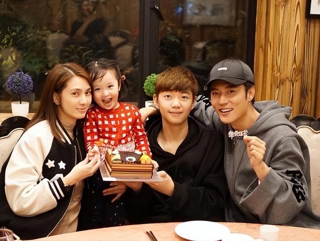 网络图片(侵删) 网络图片(侵删)