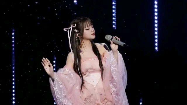 网络图片(侵删) 网络图片(侵删)