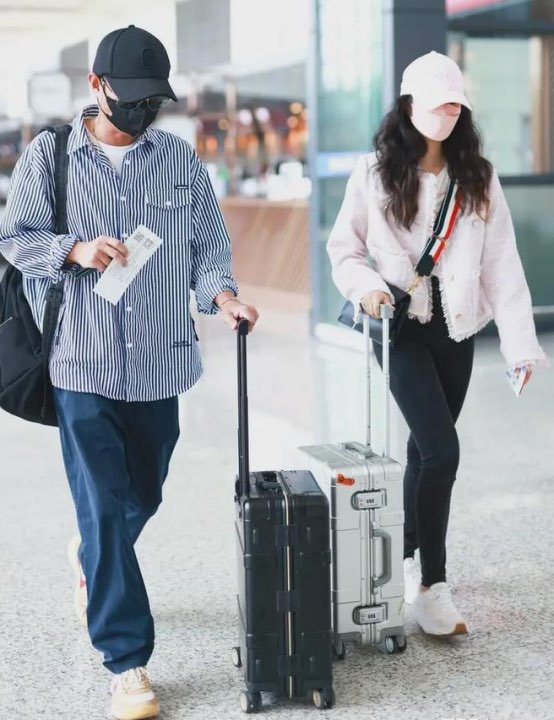 网络图片(侵删) 网络图片(侵删)