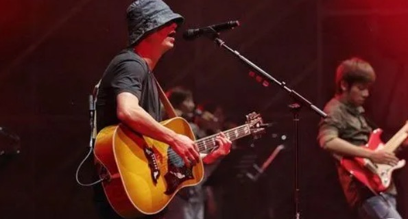 网络图片(侵删) 网络图片(侵删)