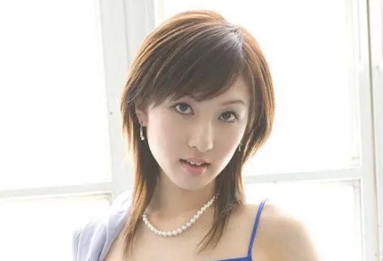 网络图片(侵删) 网络图片(侵删)