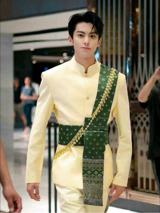 网络图片(侵删) 网络图片(侵删)