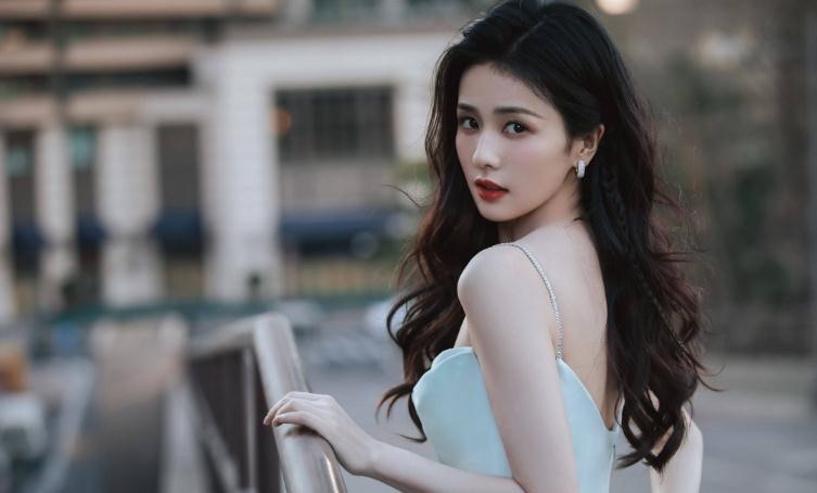 网络图片(侵删) 网络图片(侵删)