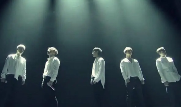 网络图片(侵删) 网络图片(侵删)