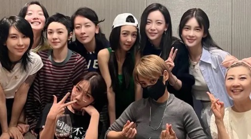 网络图片(侵删) 网络图片(侵删)