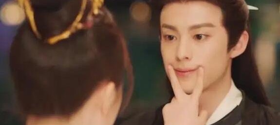 网络图片(侵删) 网络图片(侵删)