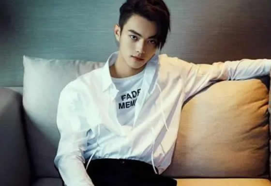 网络图片(侵删) 网络图片(侵删)