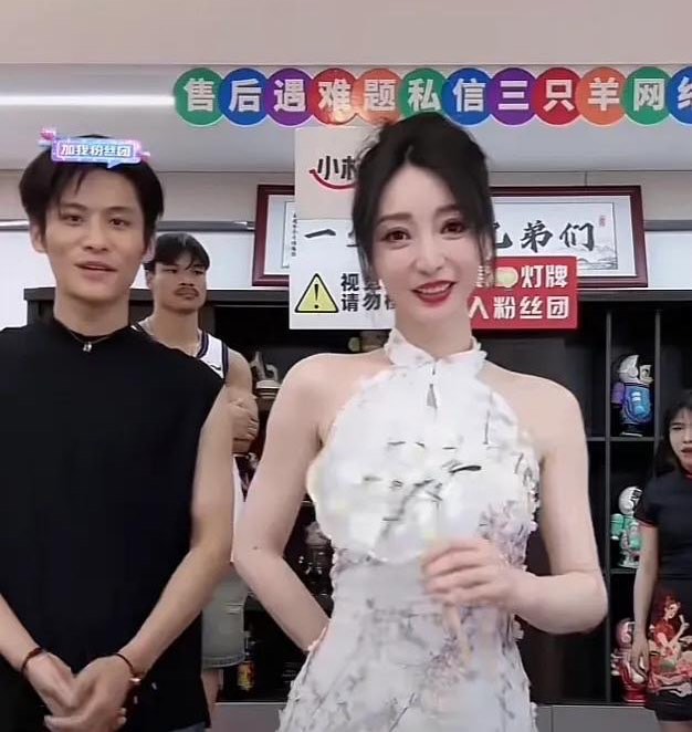 网络图片(侵删) 网络图片(侵删)