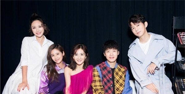 网络图片(侵删) 网络图片(侵删)