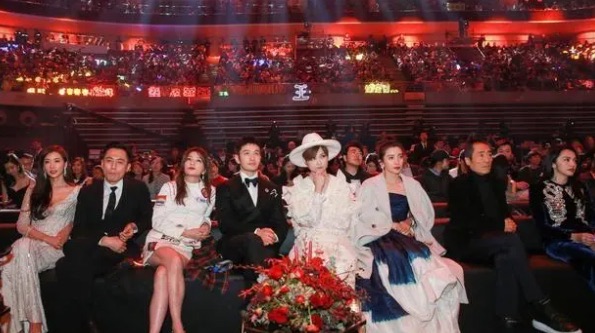 网络图片(侵删) 网络图片(侵删)