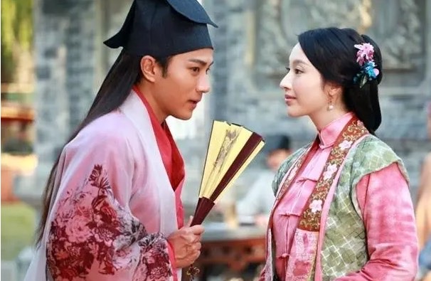 网络图片(侵删) 网络图片(侵删)