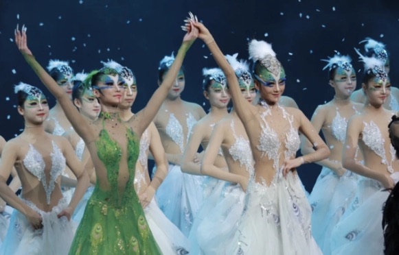 网络图片(侵删) 网络图片(侵删)